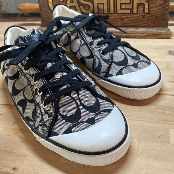 Women’s Coach Tennis Shoes | STYLE: P547 | SIZE:9 1/2 B - Picture 6 of 10